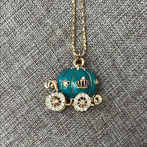 Betsey Johnson Jewelry - NWOT Betsey Johnson Cinderella Gold Pendant Necklace